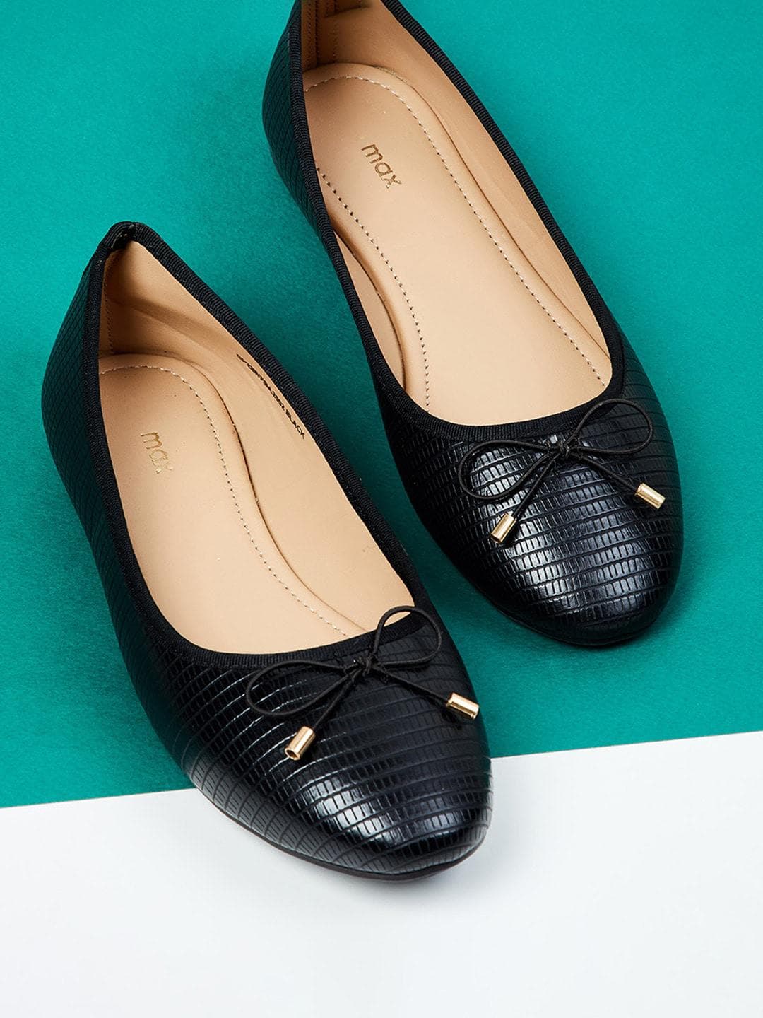max Women Black Ballerinas Flats
