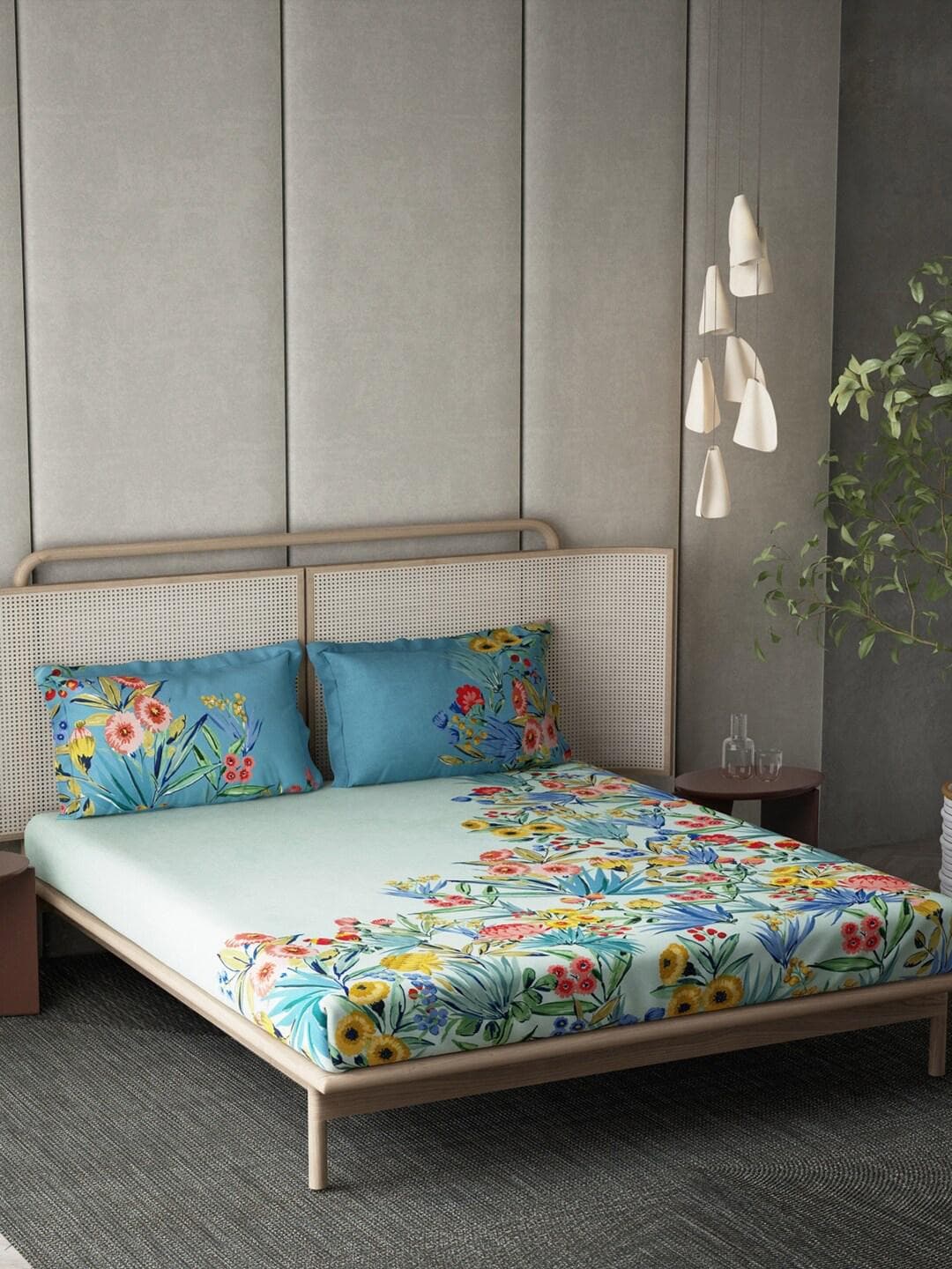 DDecor Green & Blue Floral 130 TC King Bedsheet with 2 Pillow Covers