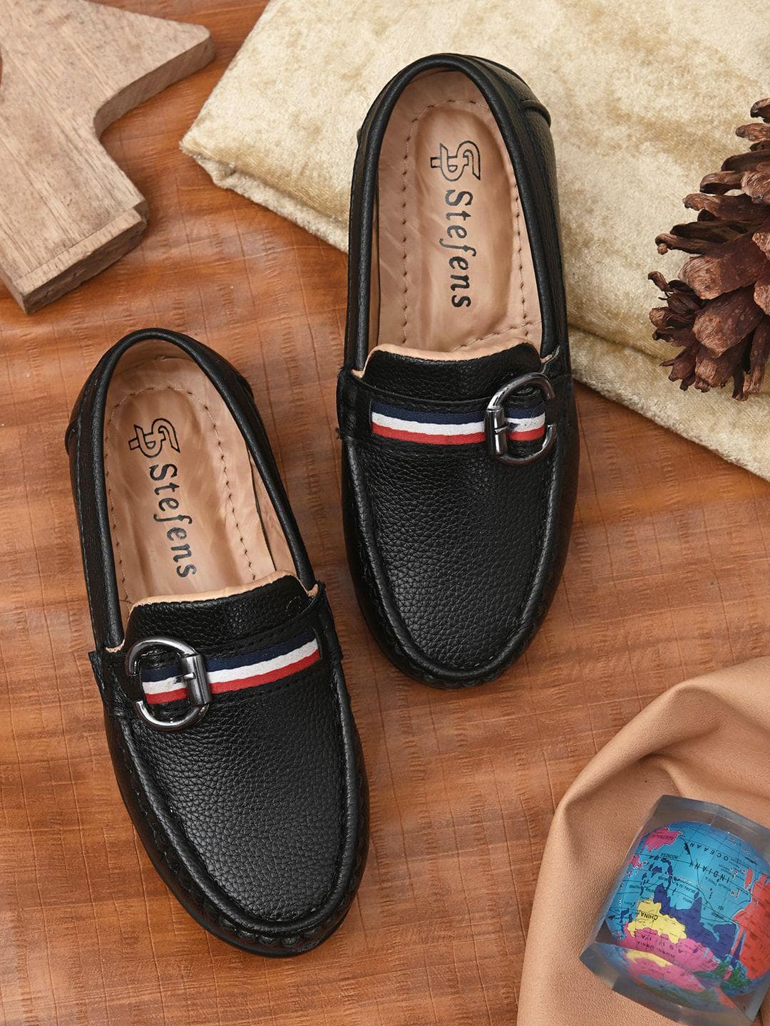 STEFENS Boys Synthetic Leather Textured Loafers