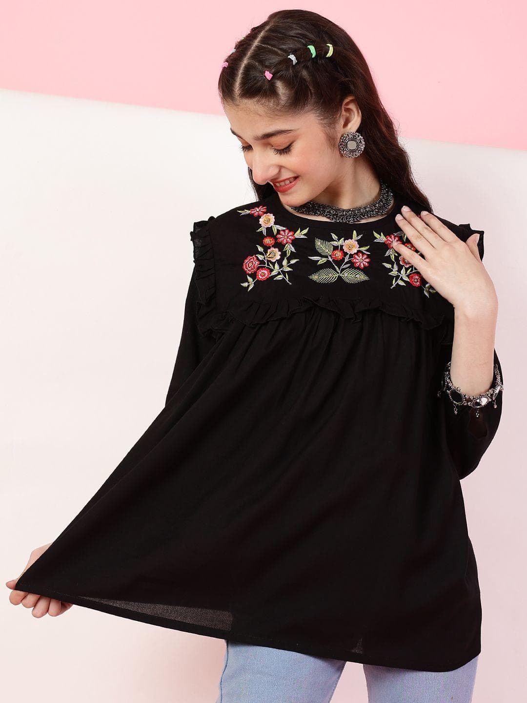 BAESD Floral Embroidered Top