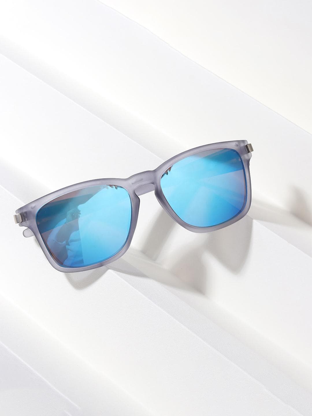 The Roadster Lifestyle Co Moto X2 UV Protected Rectangle Sunglasses