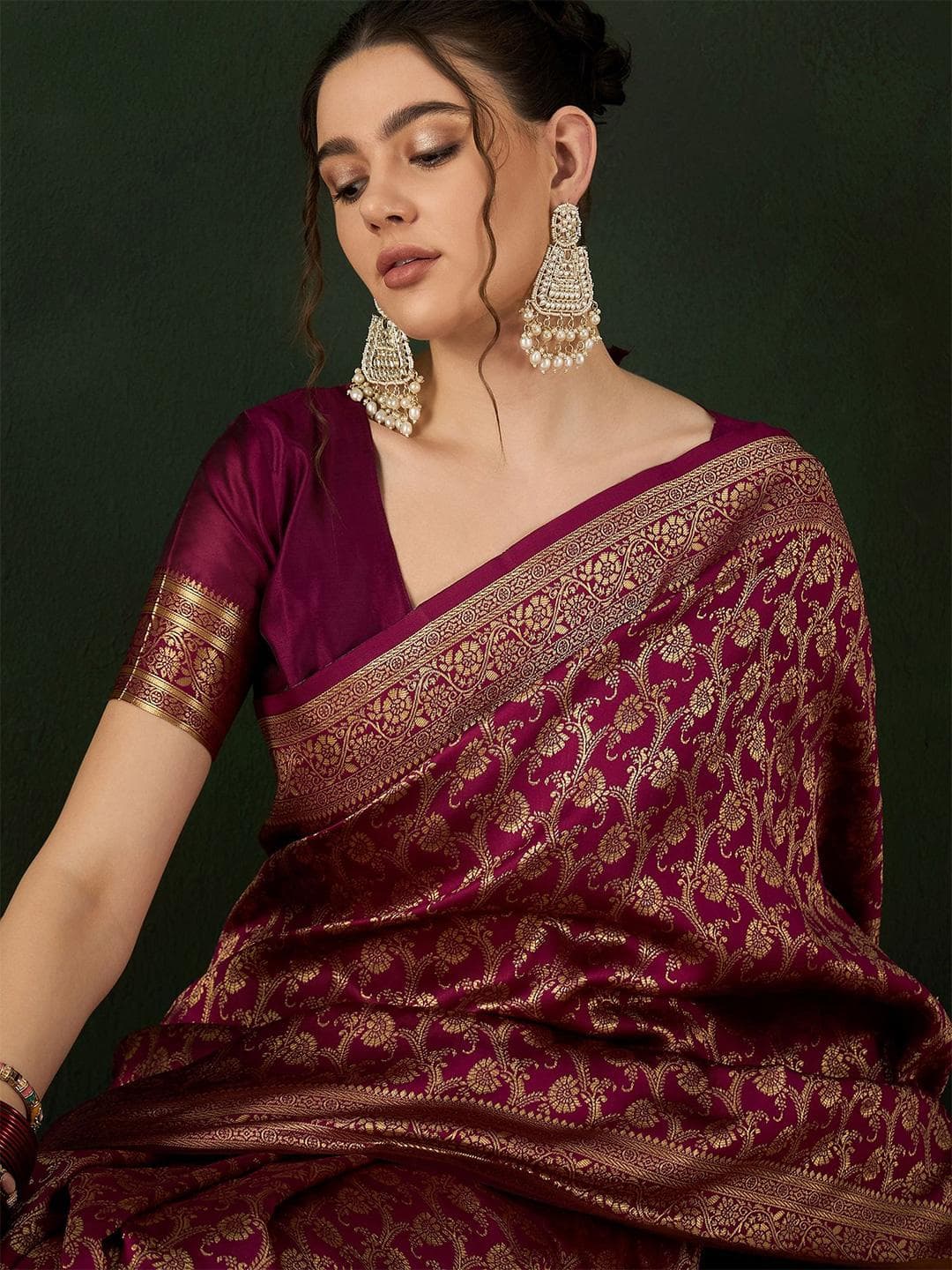 Sangria Woven Design Saree With Blouse Piece