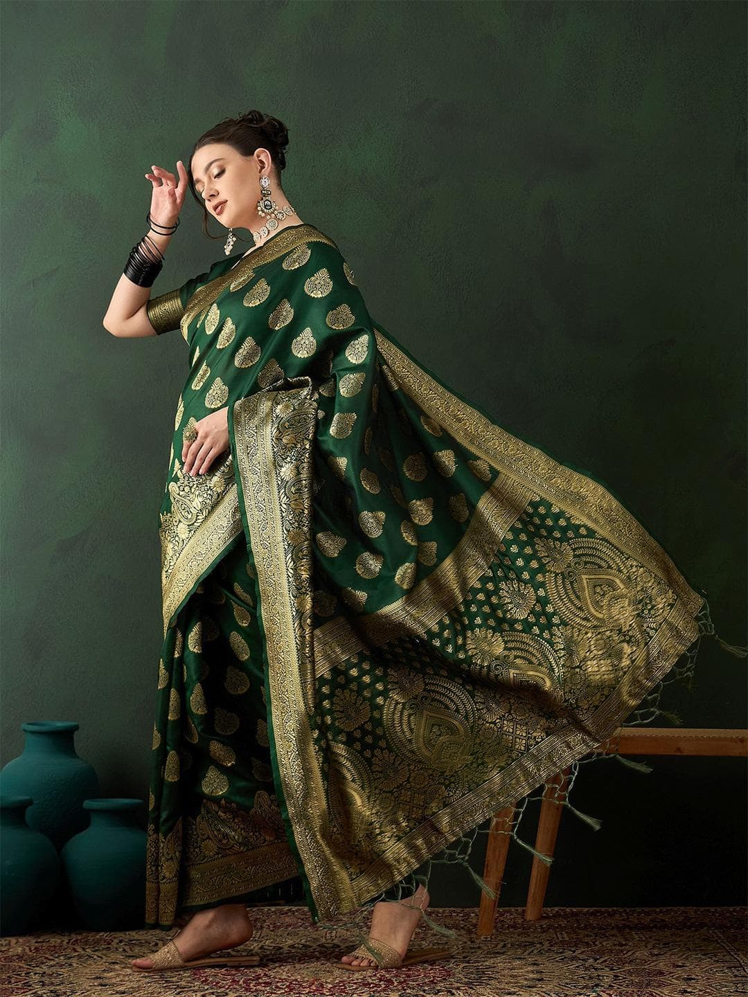 Sangria Woven Design Saree With Blouse Piece
