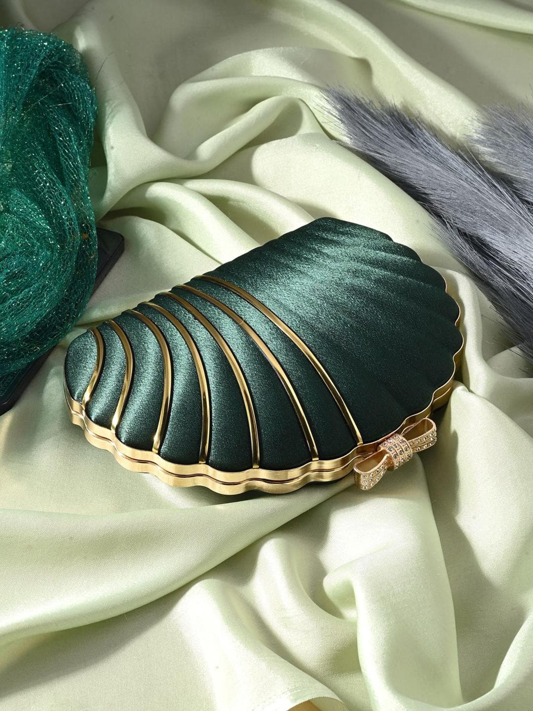Buy Sangria Pippingg Shell Clutch - - Accessories for Women