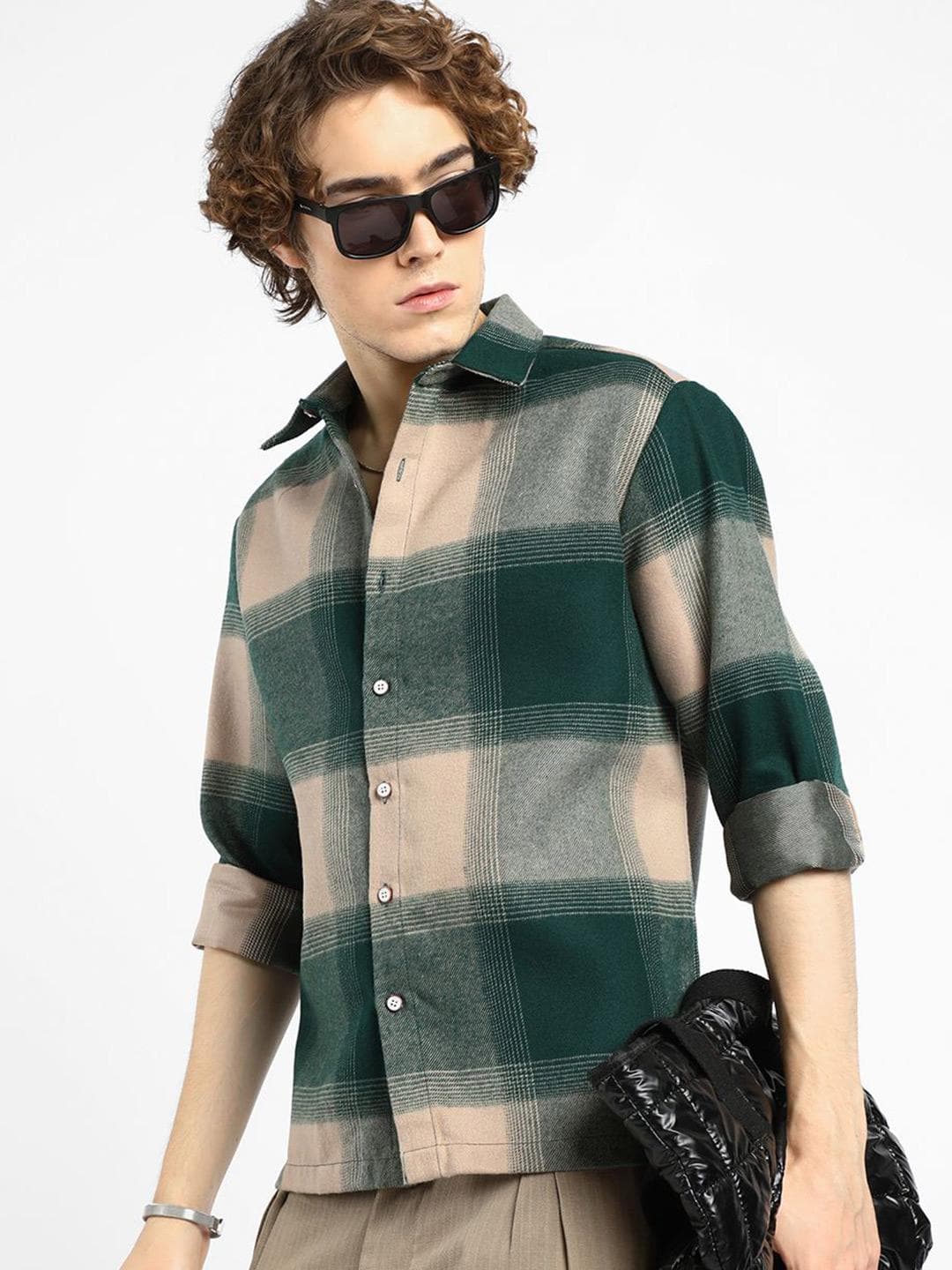 CAHOOT Men Comfort Spread Collar Checked Relaxed Fit Casual Shirt