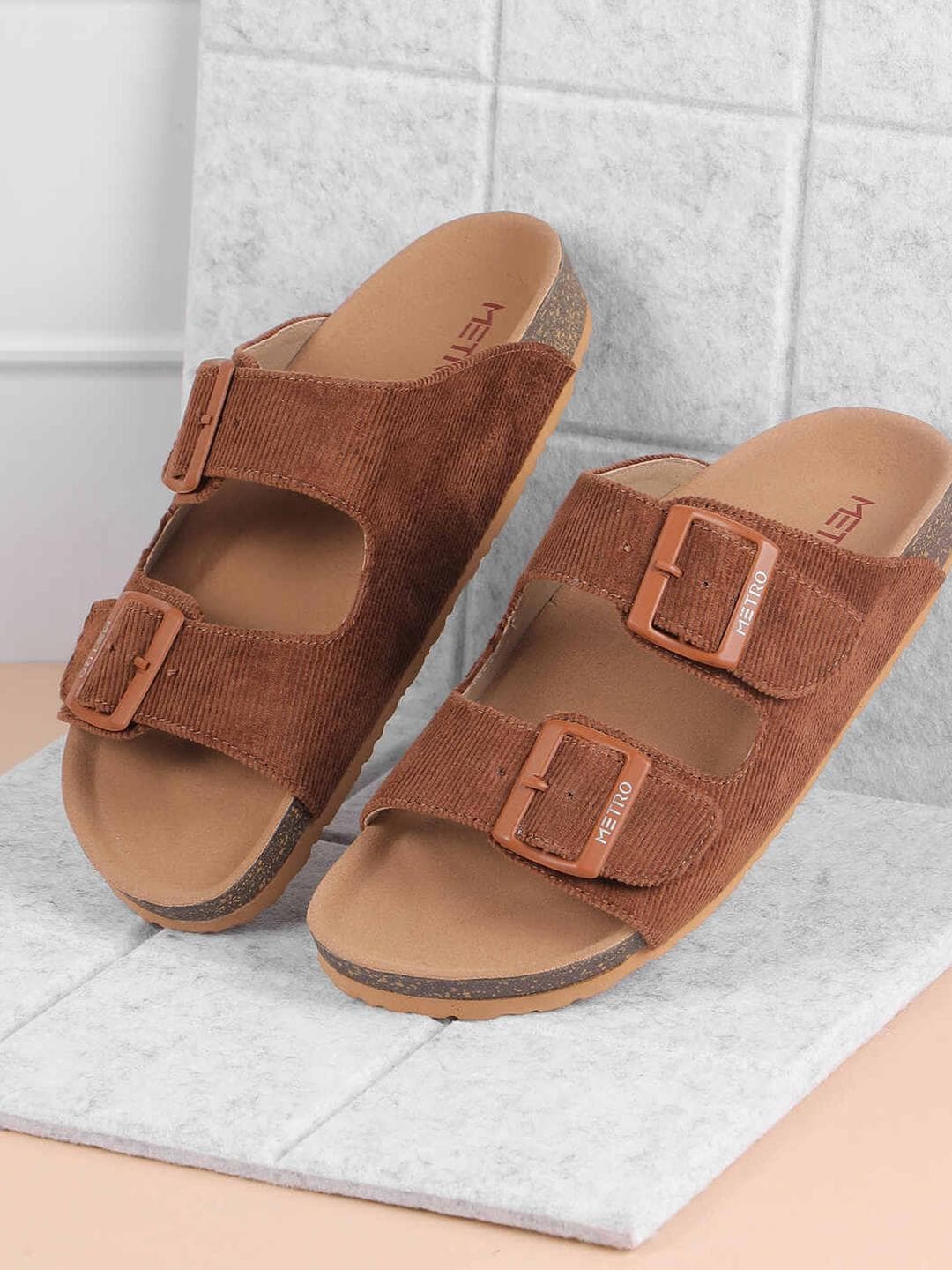 Metro Women Open Toe Flats with Buckles