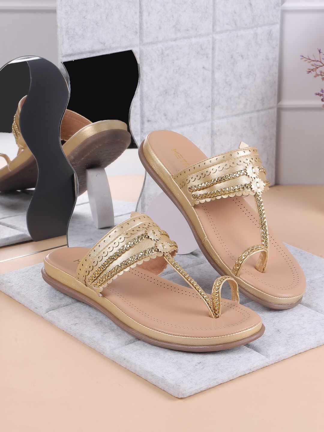 Metro Women Open Toe Flats with Buckles