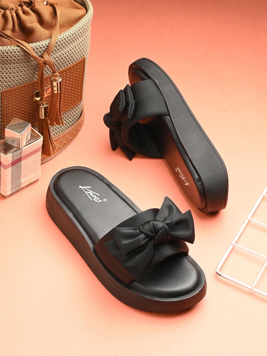 knoos Women Flatform Sandals with Bows