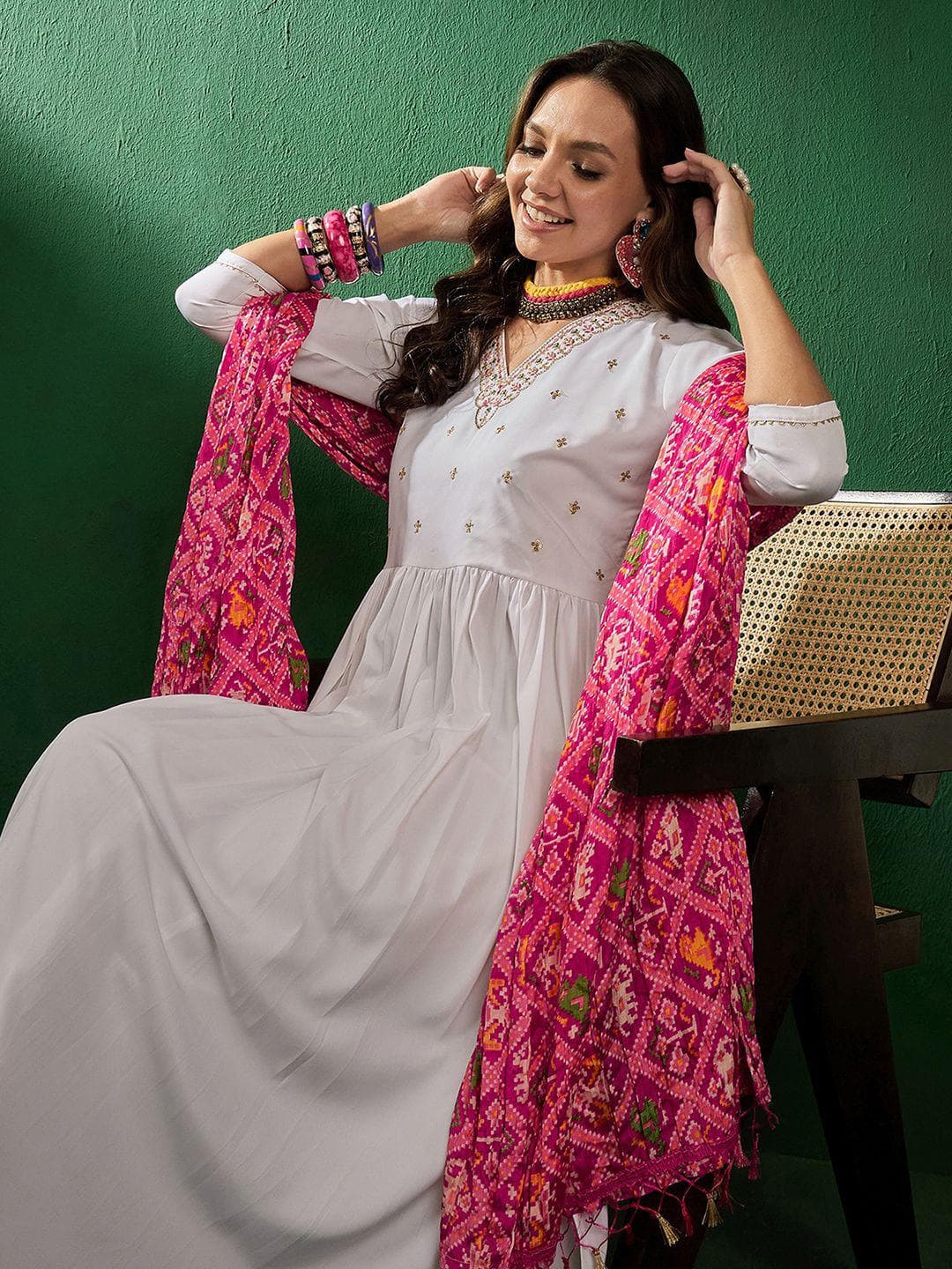 Sangria Women Patola Printed Dupatta
