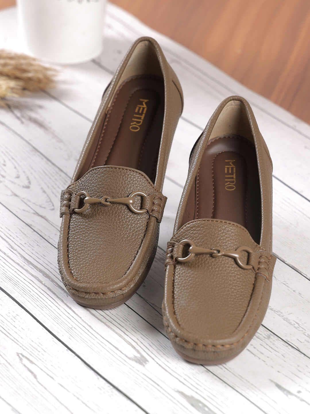 Metro Womens Brown Women Textured Round Toe Horsebit Loafers