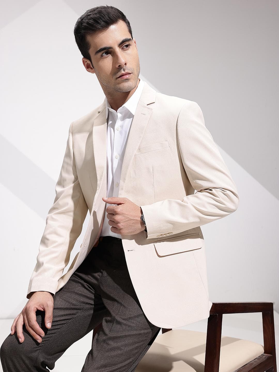 INVICTUS Slim Fit Notched Lapel Single-Breasted Formal Blazers