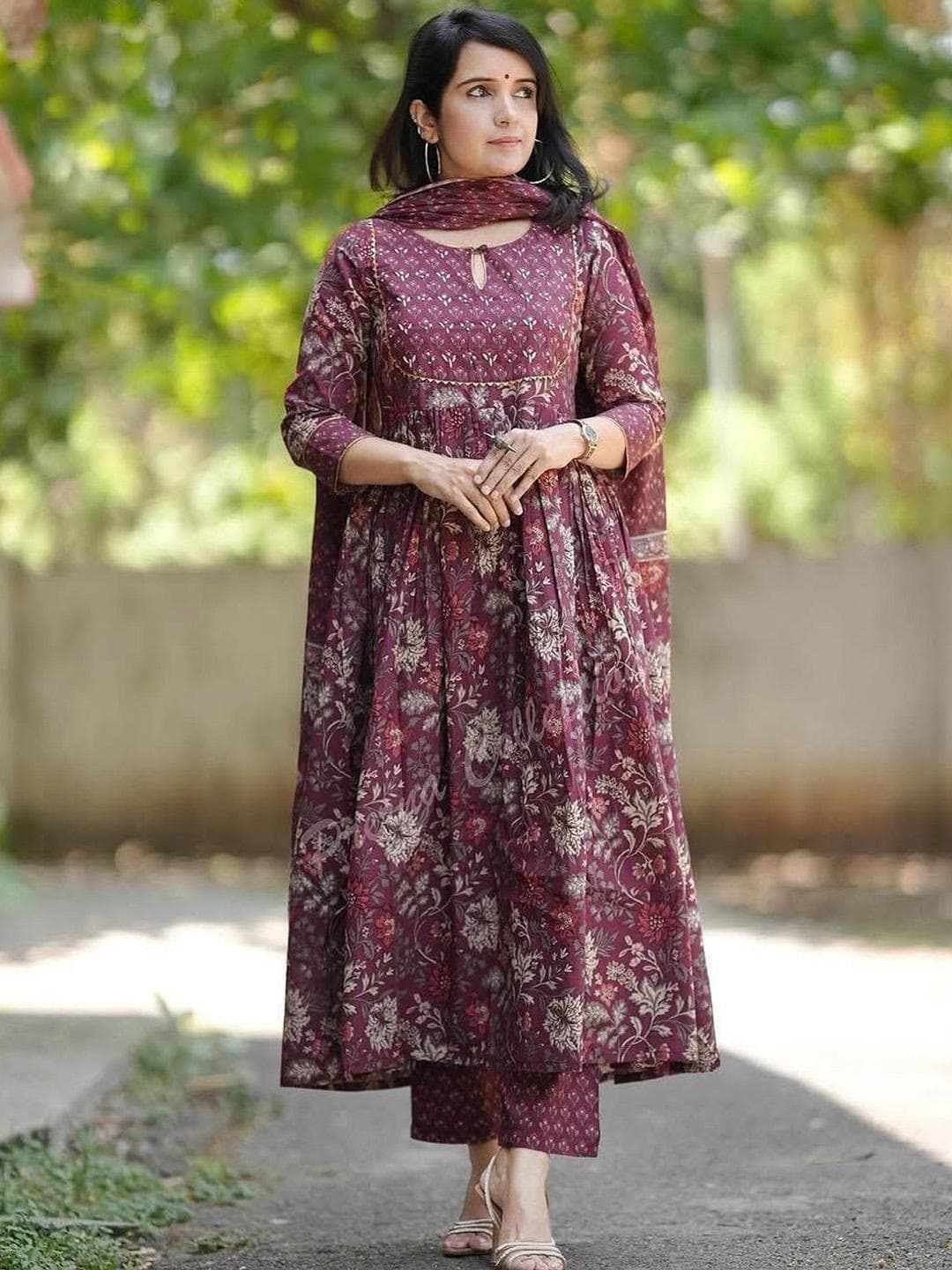 YUSRA Women Ethnic Motifs Printed Regular Kurta with Trousers & Dupatta