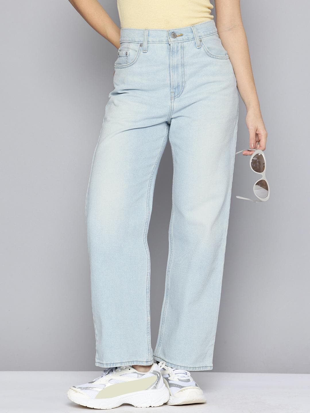 Levis Women's Light Blue Ribcage Straight Fit High Rise Jeans