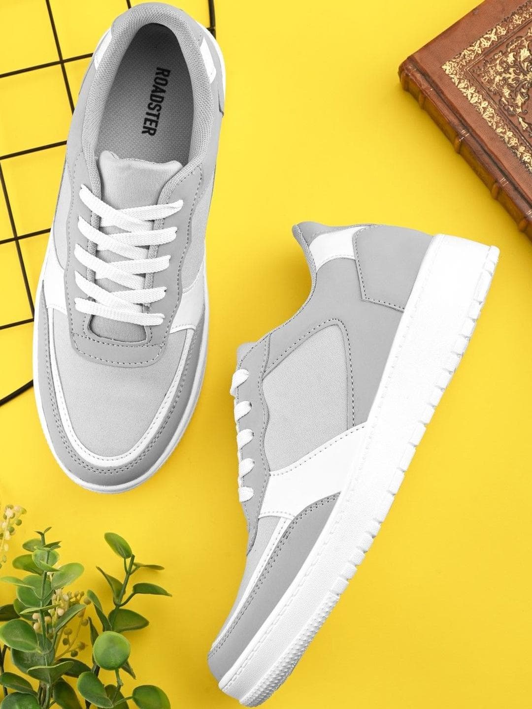 Roadster Men Colourblocked Sneakers