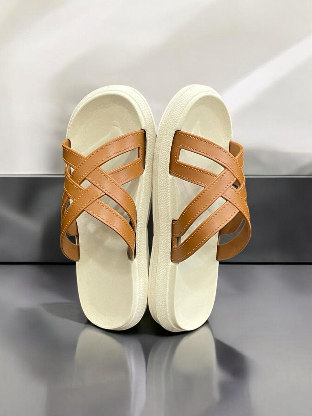 glitchez Women Solid Sliders