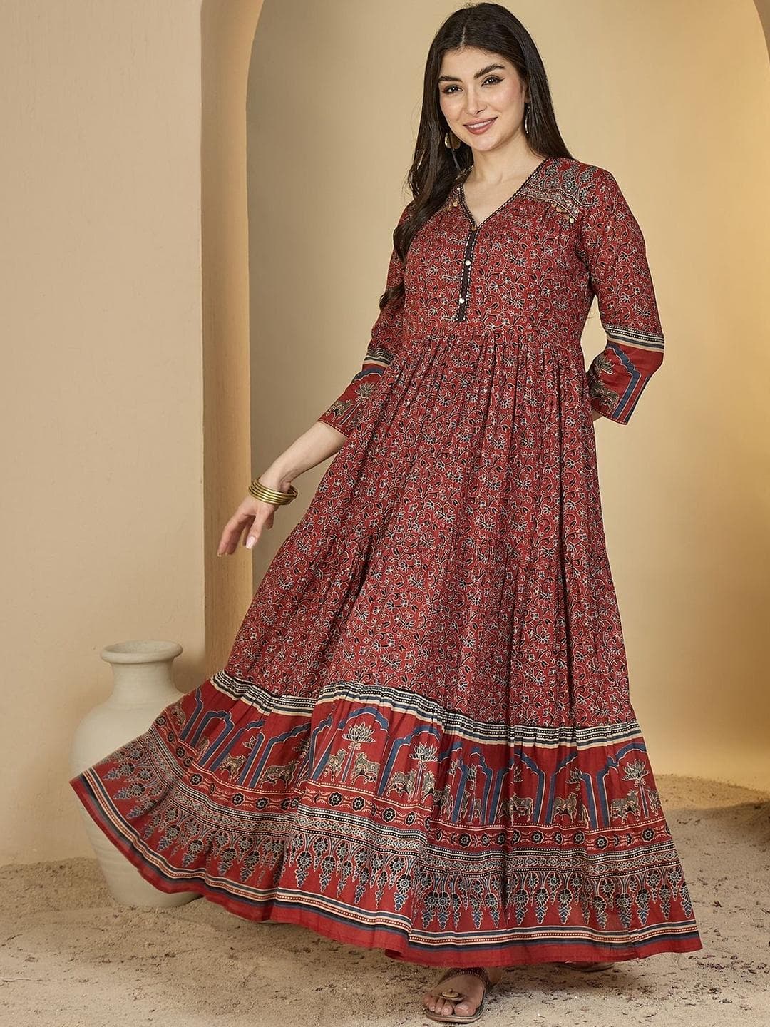 KIMAYRA Women Floral Anarkali Kurtas