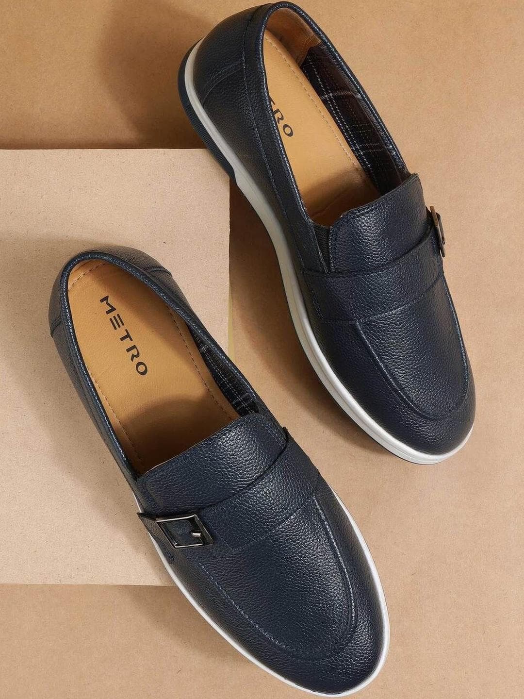 Metro Men Textured Leather Espadrilles with Buckle