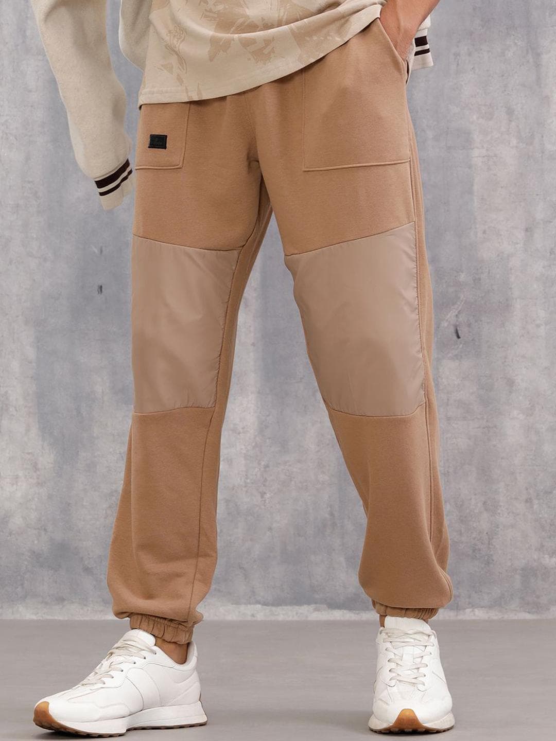 WROGN Men Cotton Mid-Rise Relaxed-Fit Cotton Joggers
