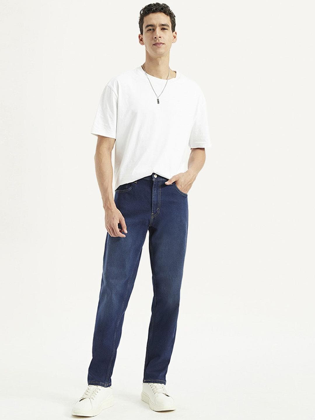 Levis Men Relaxed Fit Mid-Rise Light Fade Stretchable Jeans