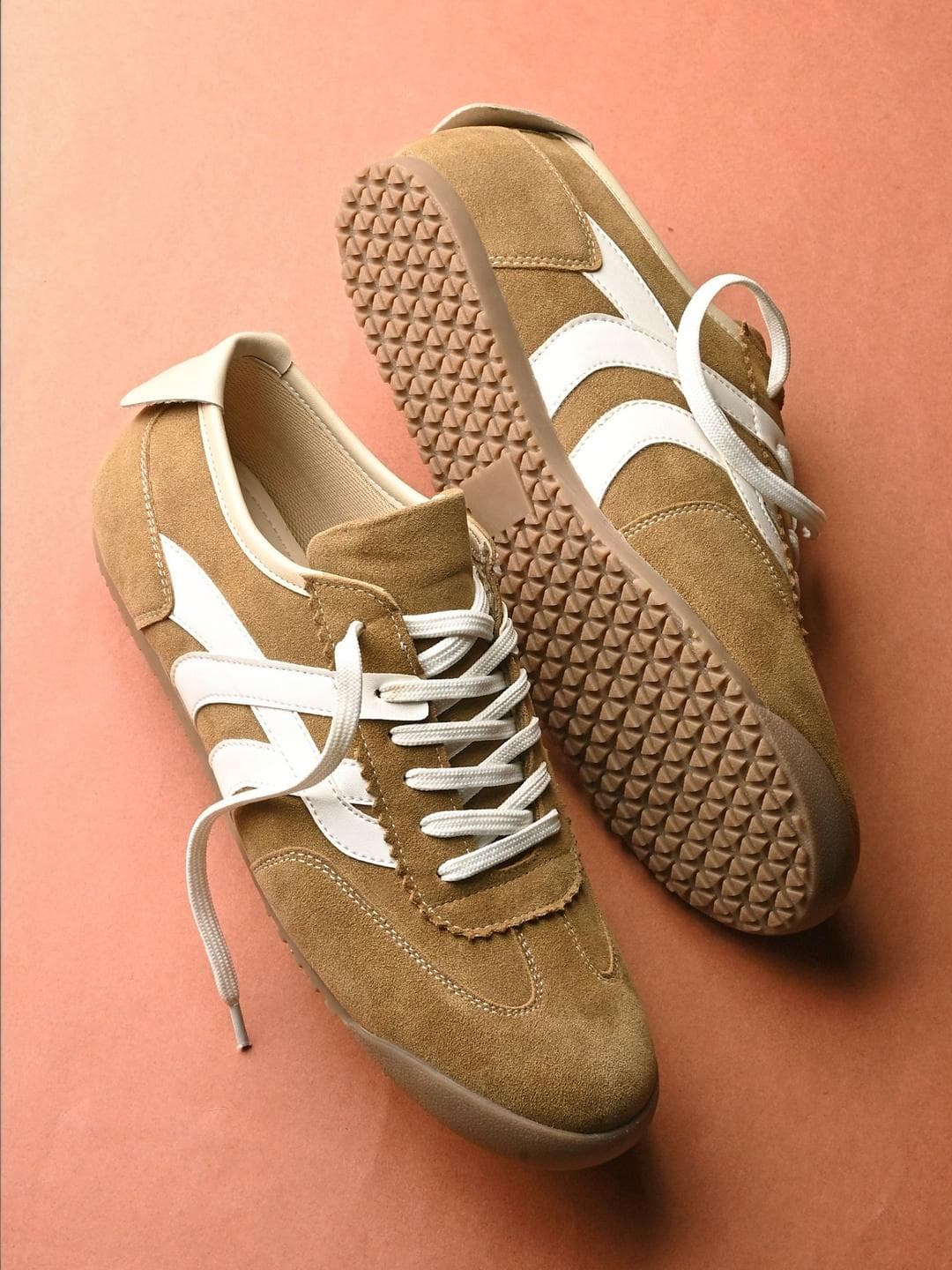 The Roadster Lifestyle Co Men Textured Casual Sneakers