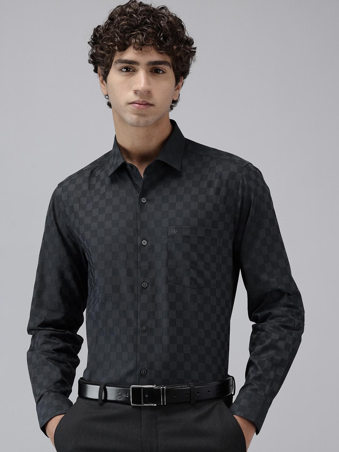 Arrow Pure Cotton Manhattan Slim Fit Self-Design Formal Shirt