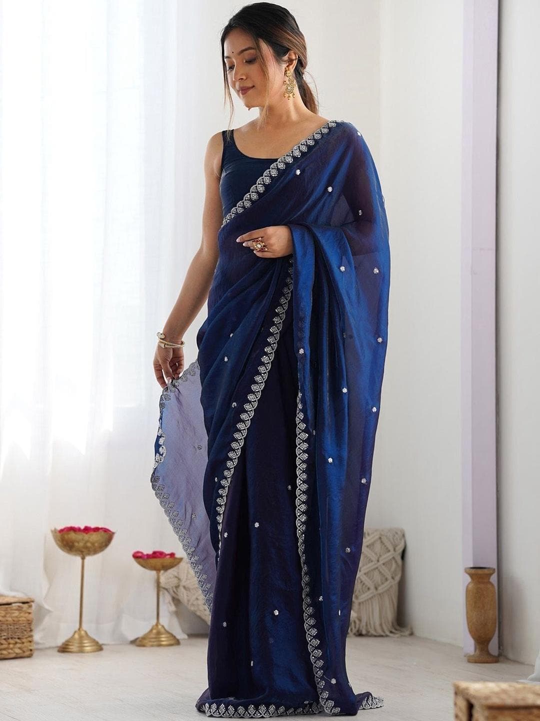 Zili Embellished Sequinned Art Silk Saree