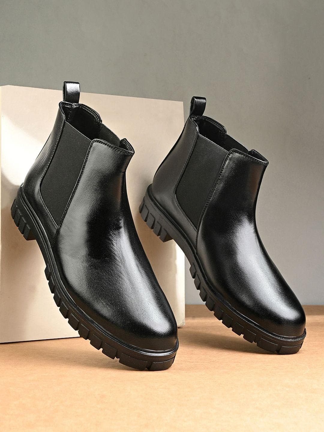 HERE&NOW Men Block-Heeled Chelsea Boots