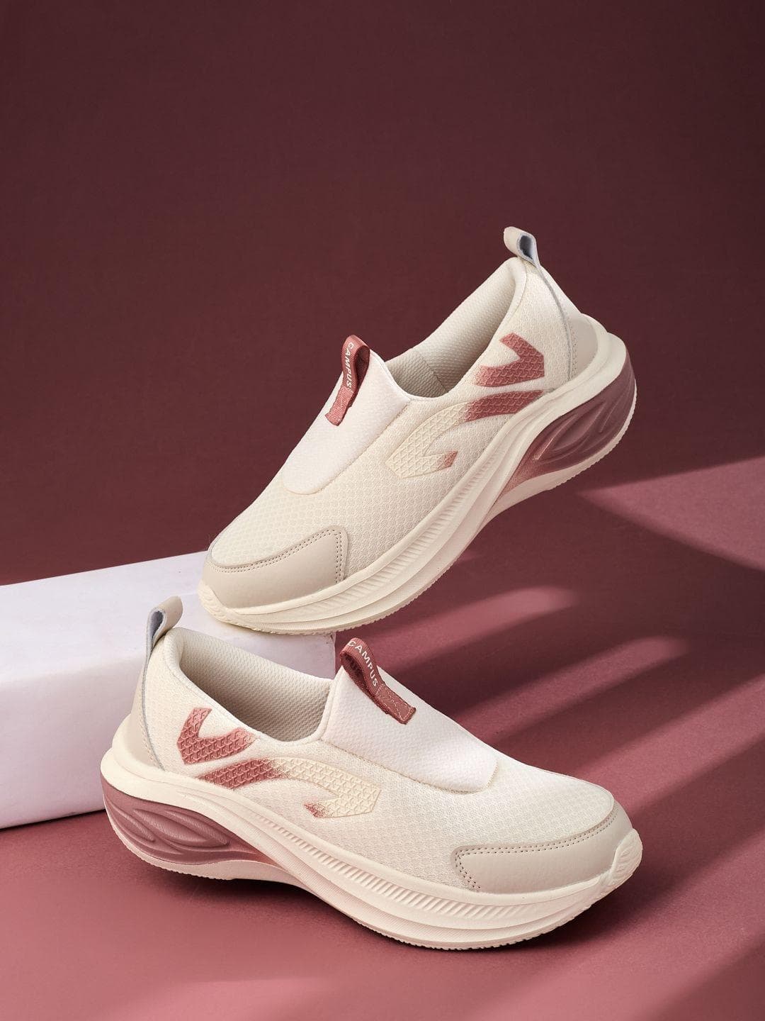 Campus GISEL Women Mesh Walking Non-Marking Shoes