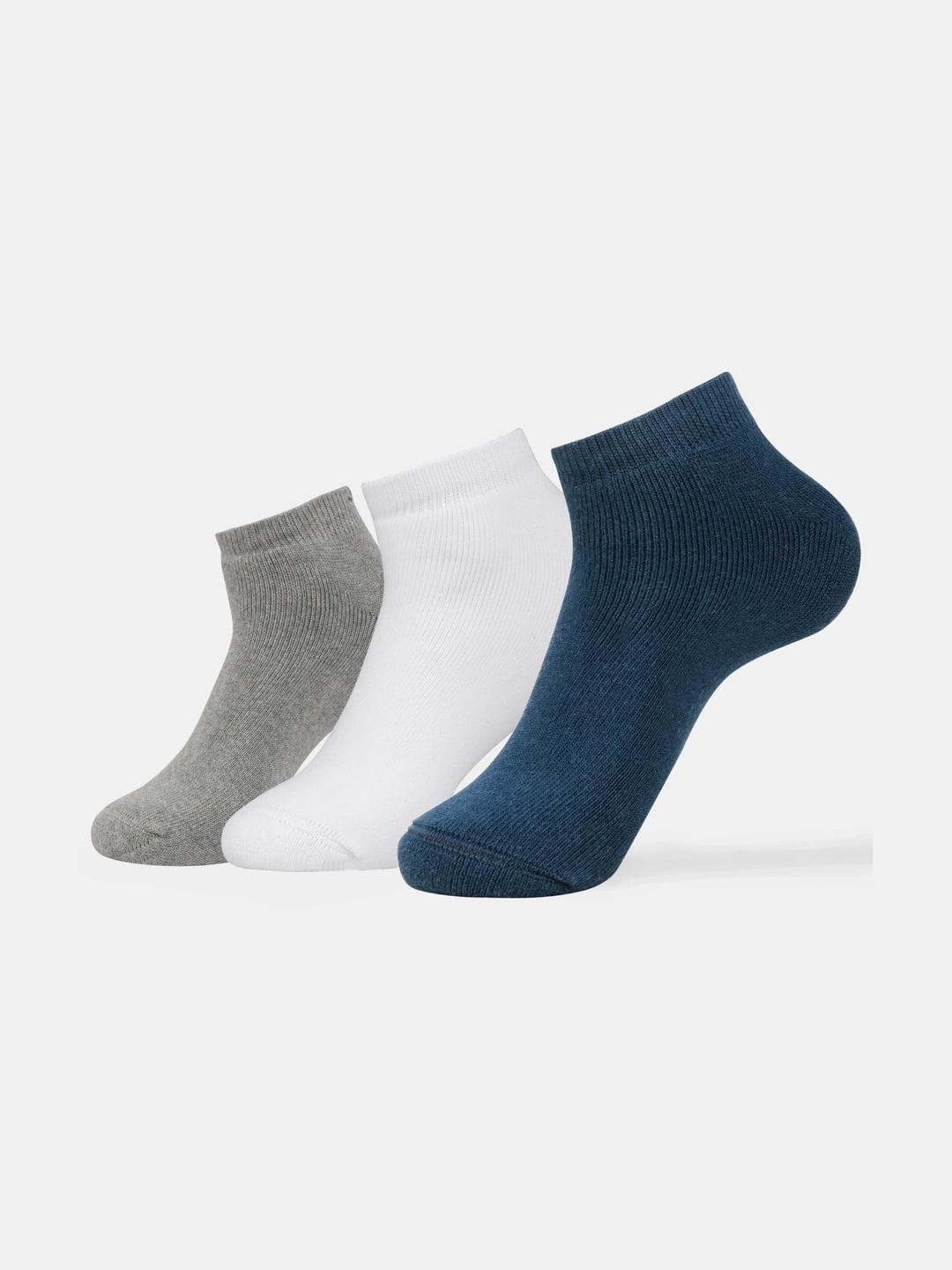Jockey Pack Of 3 Compact Cotton Terry Low Show Socks with StayFresh Treatment - 7039