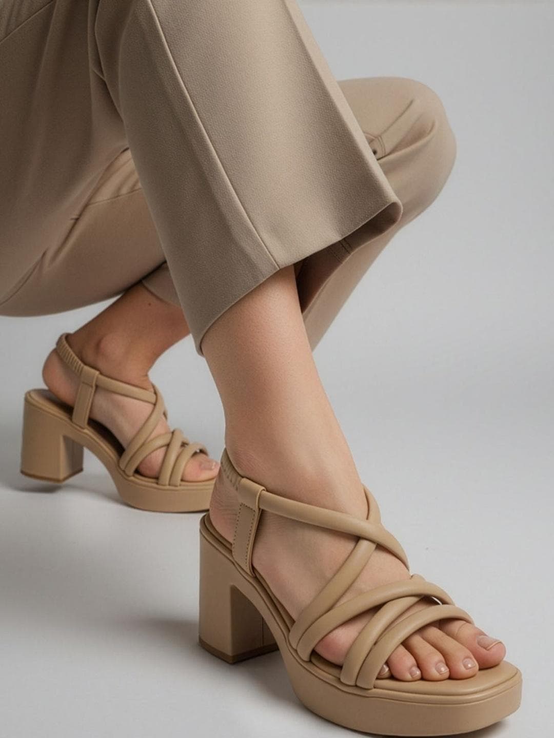CHINRAAG Block Sandals