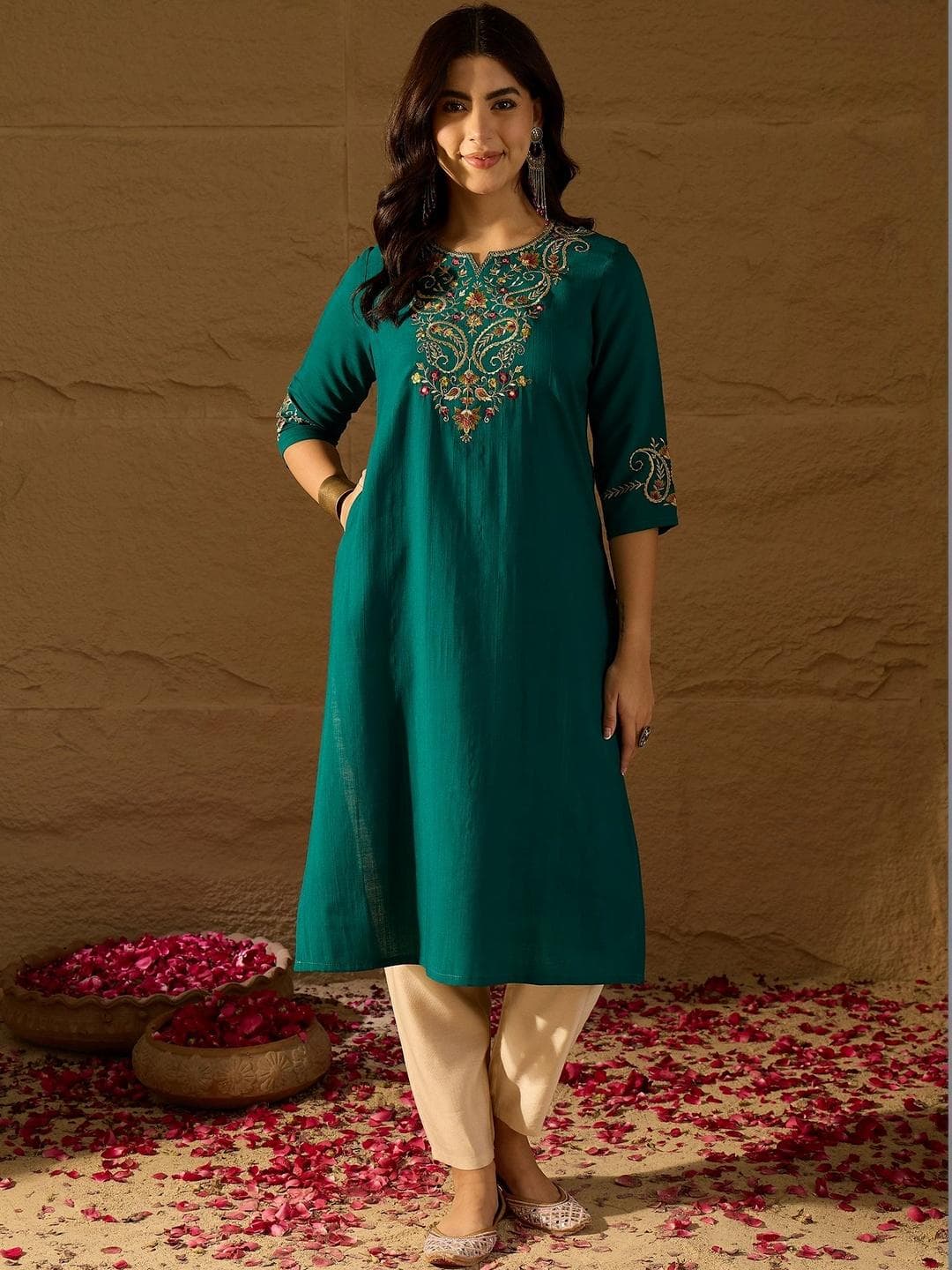 Anouk Women Paisley Embroidered Kurta