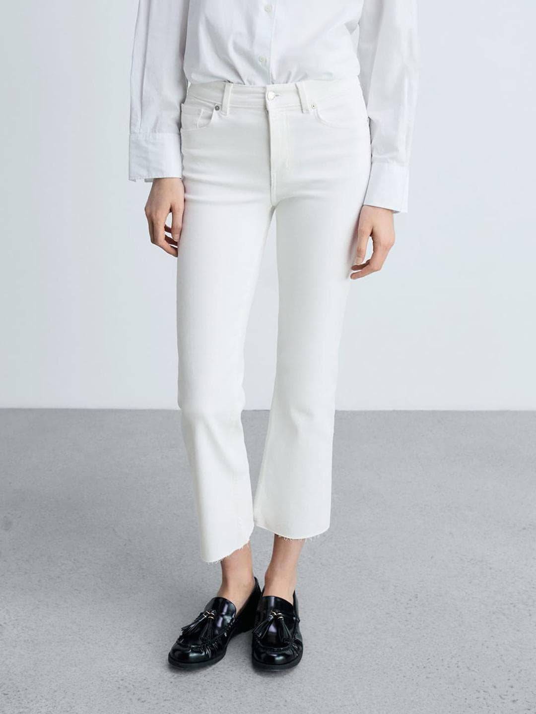 MANGO Women Flared Cropped Stretchable Jeans