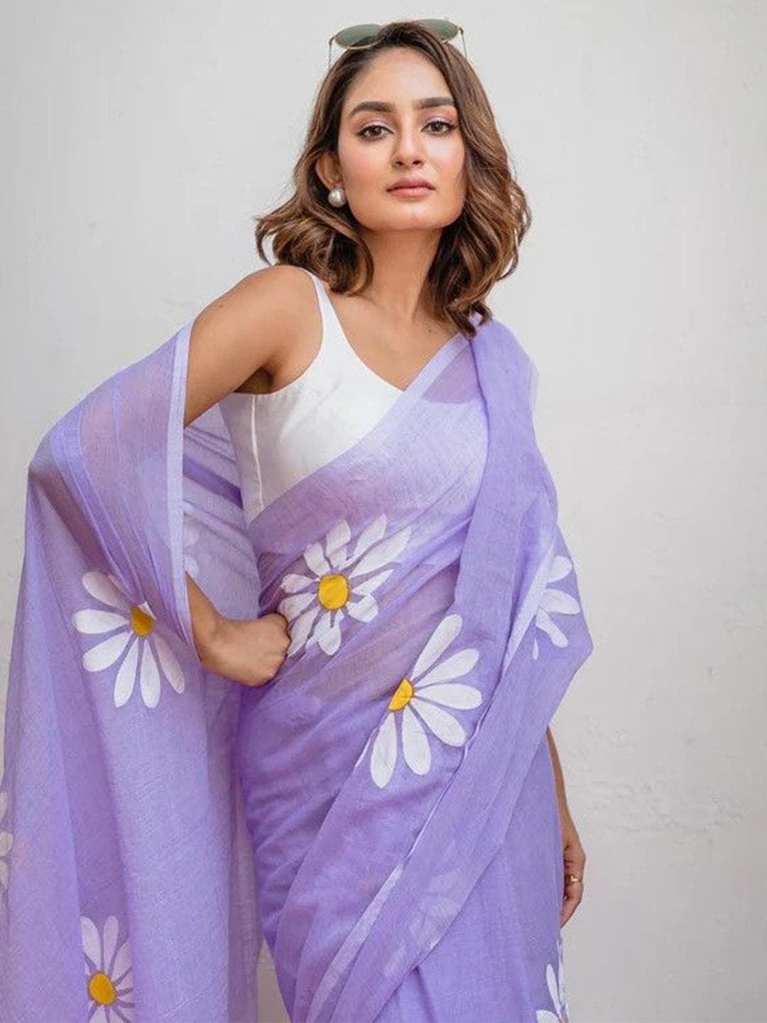 VILLAGIUS Floral Printed Pure Cotton Saree