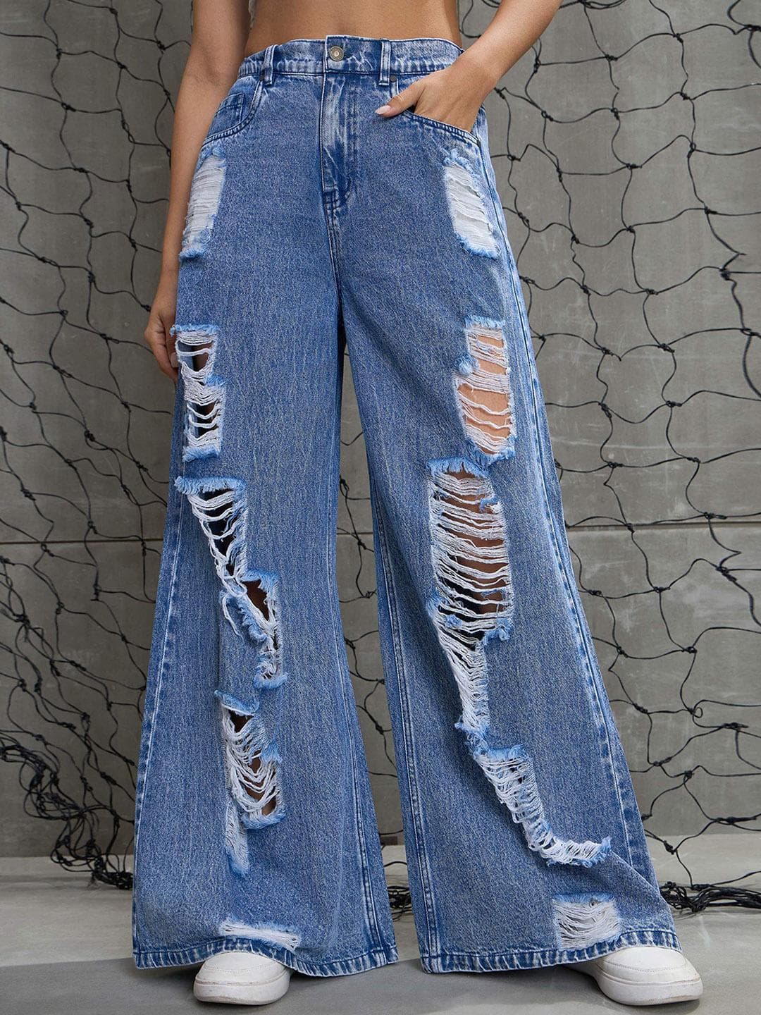SASSAFRAS Women Comfort High-Rise Ripped Jeans