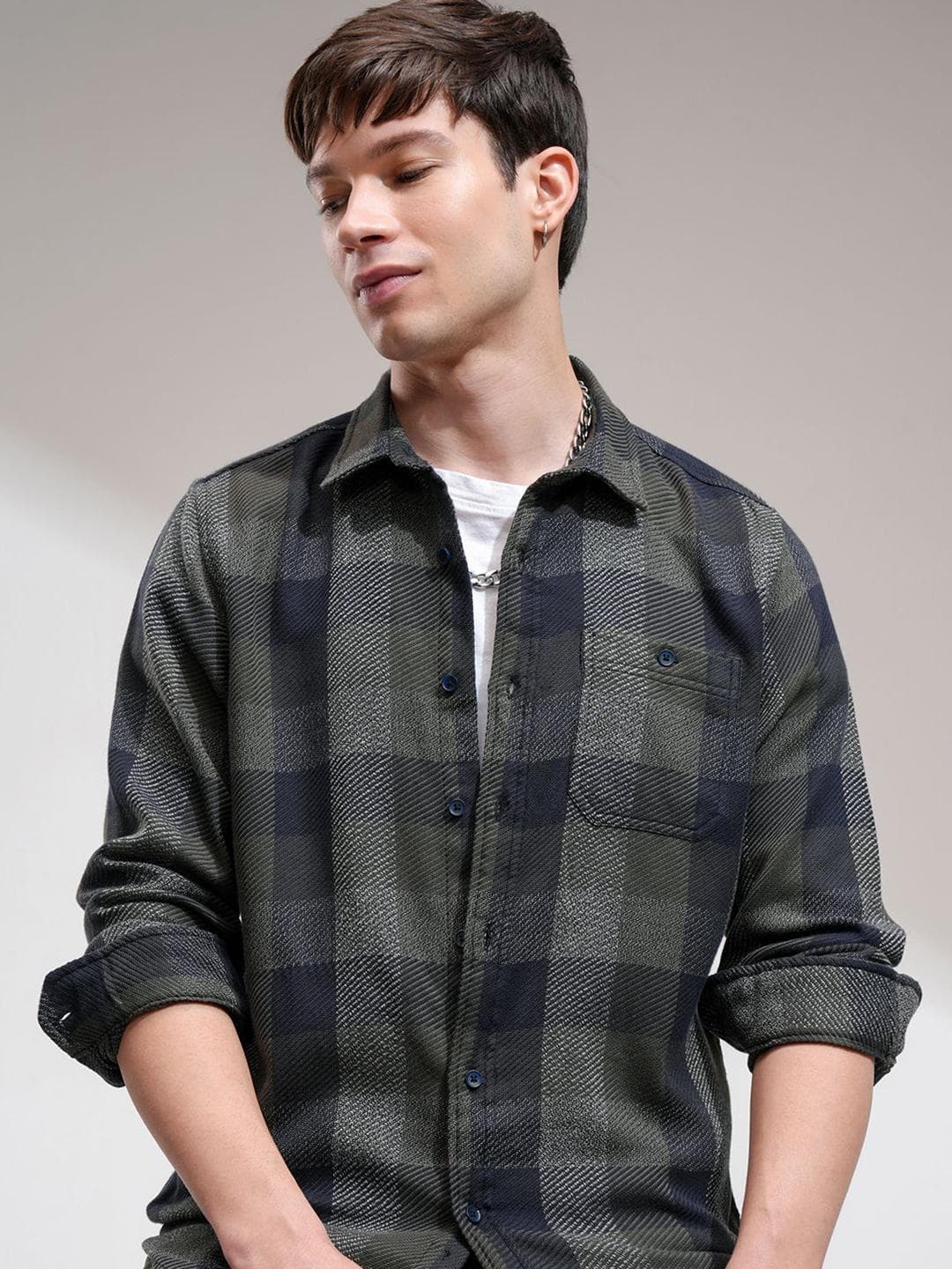 HIGHLANDER Men Grindal Yarn Textured Checked Casula Slim Fit Shirt