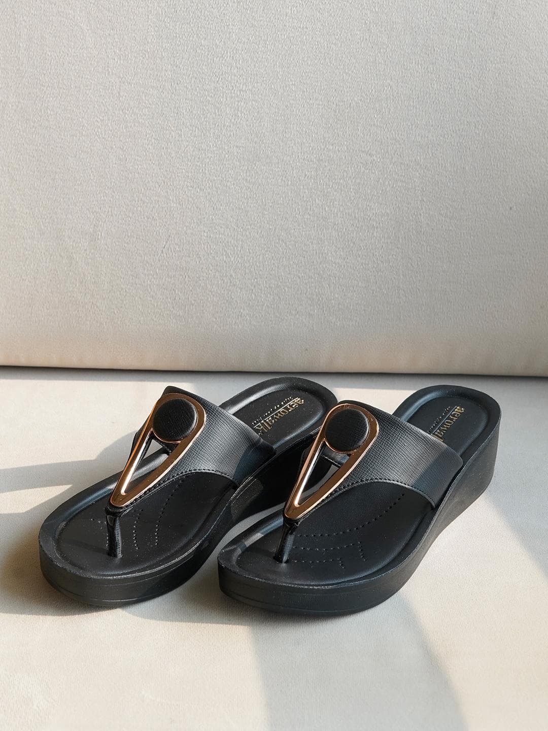 Aerowalk Women Wedge Sandals