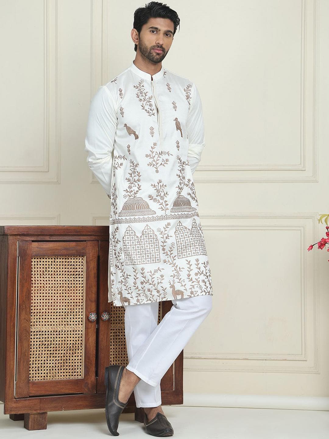 Jompers Ethnic Motifs Embroidered Mandarin Collar Straight Republic Day Kurta with Pyjamas