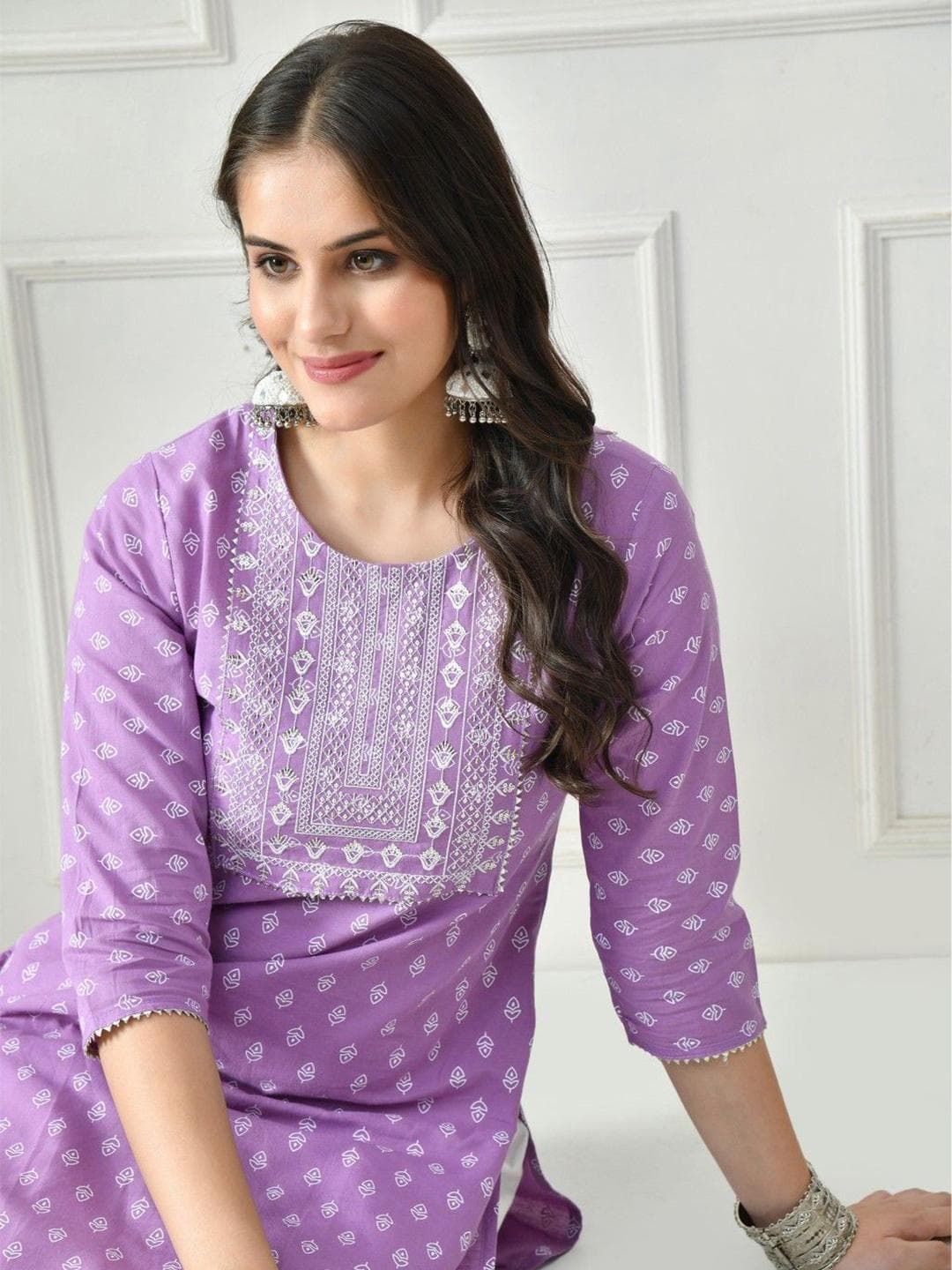 PHYSIL Women Ethnic Motifs Embroidered Round Neck Straight Kurta