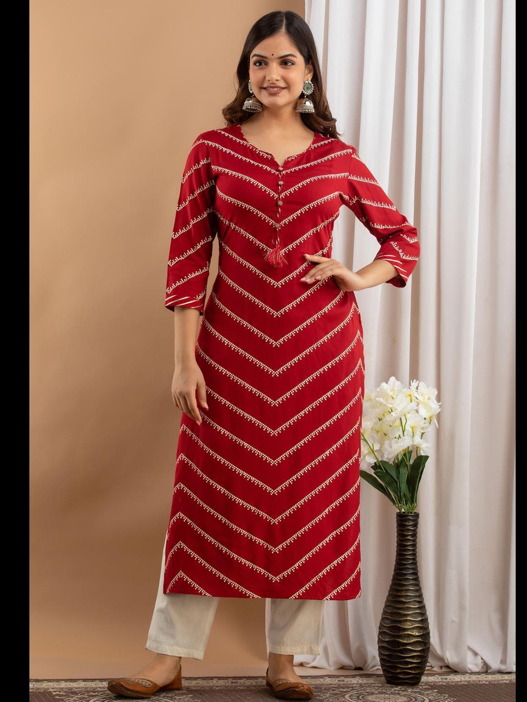 AREEH Women Maroon Viscose Rayon Kurtas