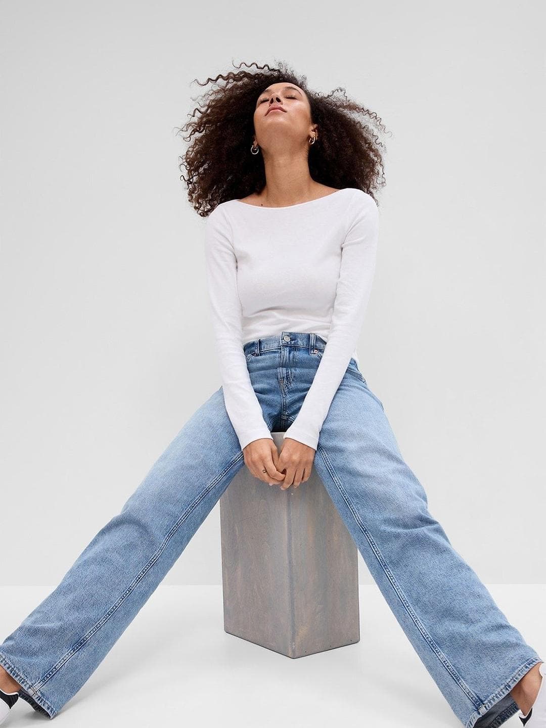 GAP Women Slim Fit Boat-Neck Long Sleeve Top