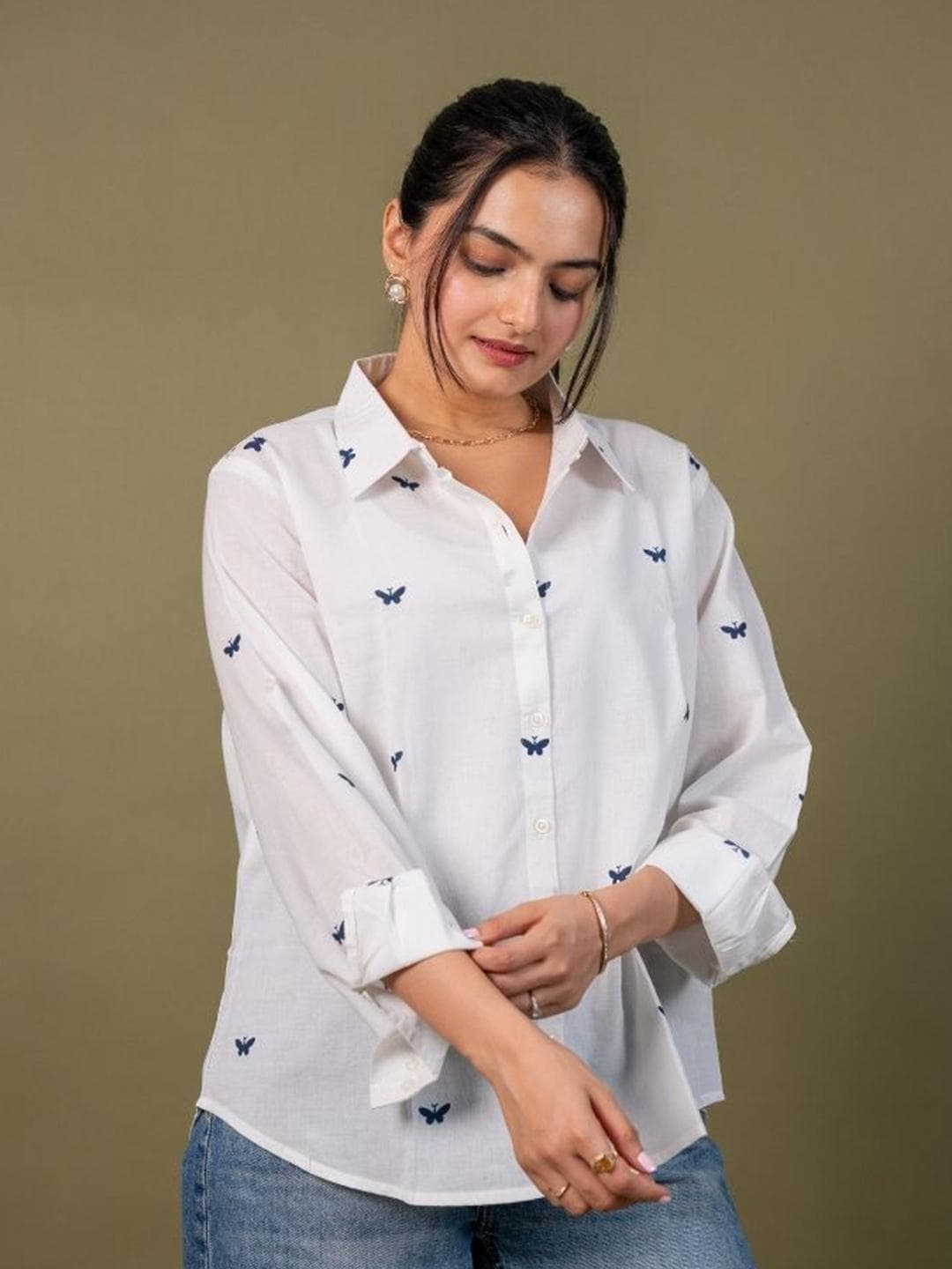EKISHA Women Relaxed Fit Conversational Printed Spread Collar Pure Cotton Casual Shirt
