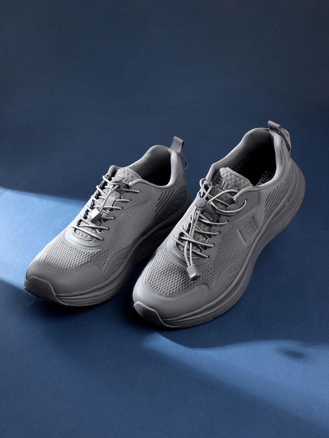 FILA Men BREEZY Solid Lace-Ups Sneakers