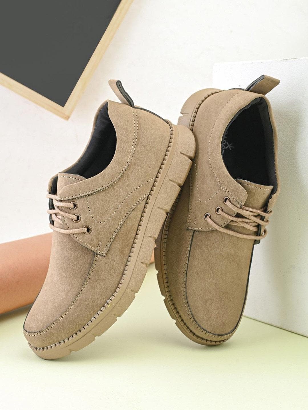 The Roadster Lifestyle Co. Men Casual Lace Up Sneakers
