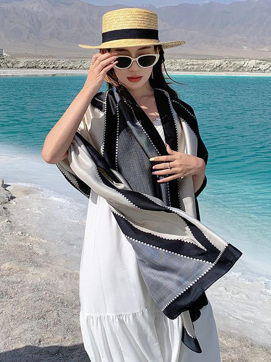 Alexvyan Women Colourblocked Long Lightweight Breathable Sun Protection Stole