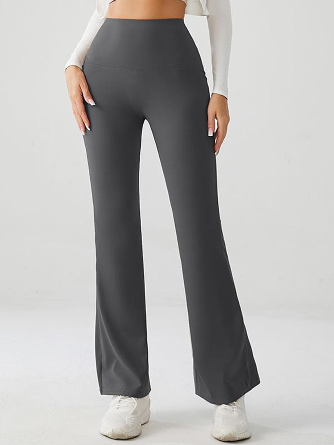 XFyt Women Solid Flared Yoga Track Pant