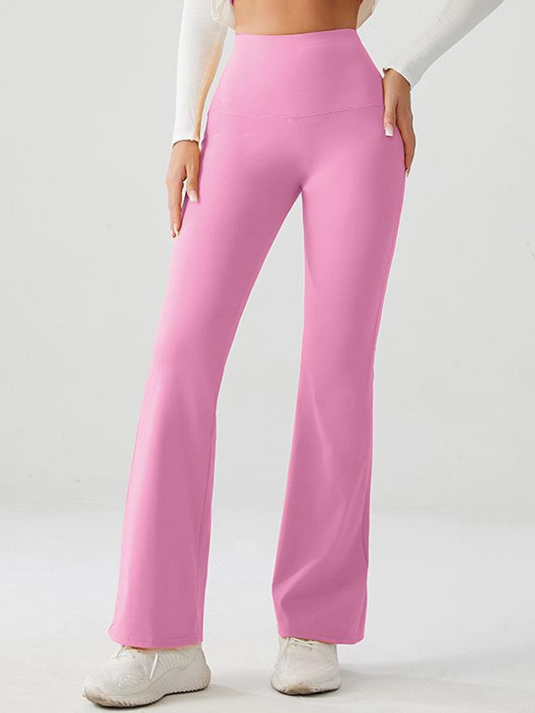 XFyt Women Solid Flared Yoga Track Pant