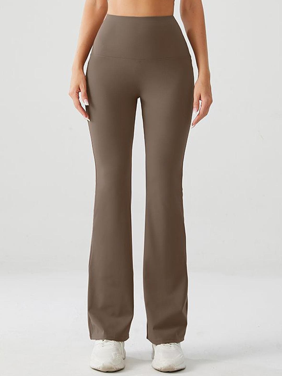 XFyt Women Solid Flared Yoga Track Pant