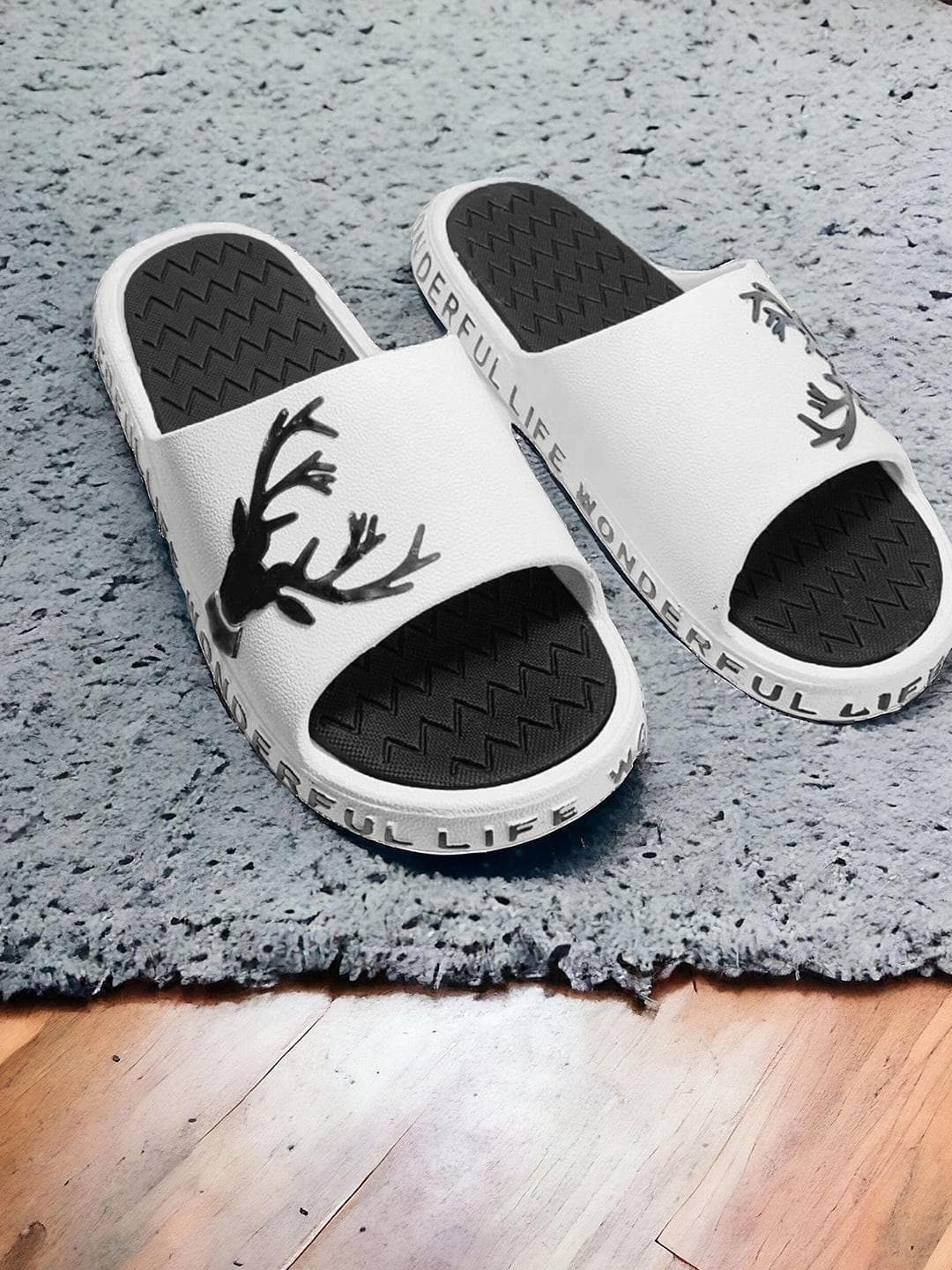 FABBMATE Boys Embellished Rubber Sliders