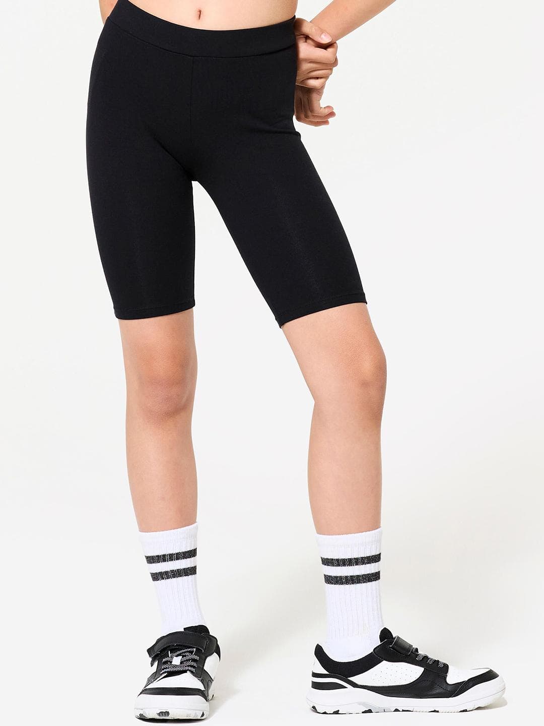 Decathlon Domyos - Girls Black Stretchable Multisport Cycling Shorts