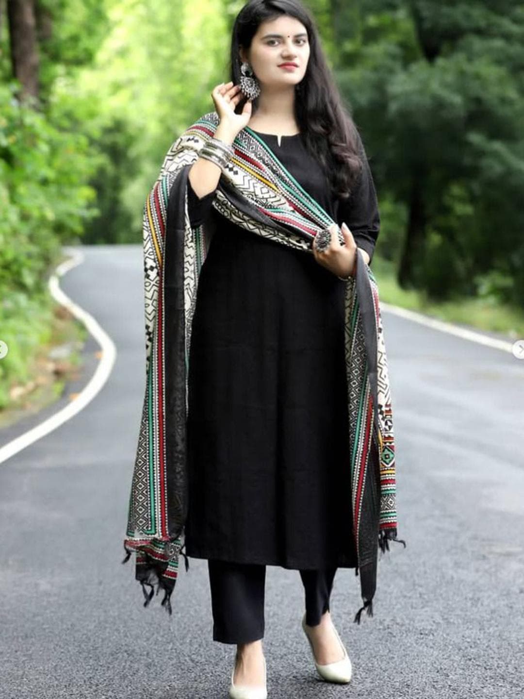 FULPARI Women Regular Kurta with Trousers & Dupatta